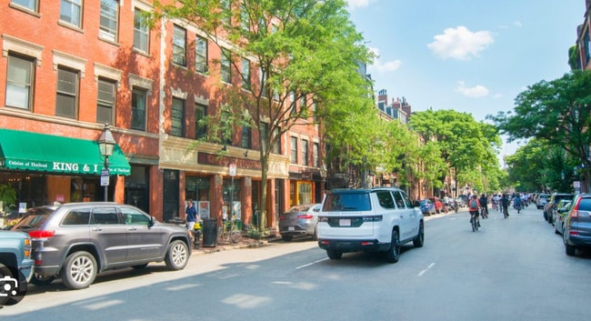 Building Photo - 137 Charles St