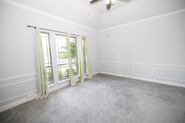Foto del edificio - 13923 Hopewell Dr