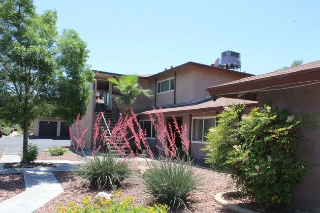 Building Photo - 2657 Kline Cir