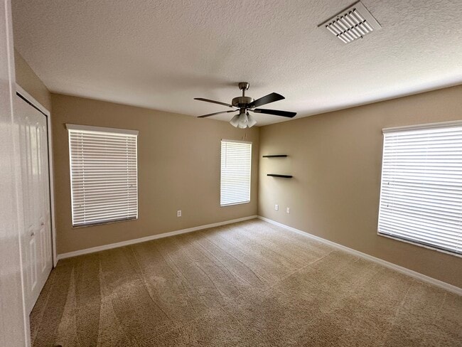 Foto del edificio - 4244 Birch Pond Loop