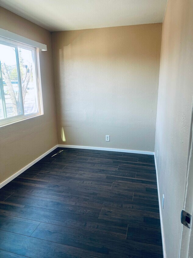 Primary Photo - 2124 90th Ave