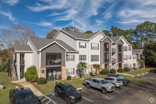 Alternar - The Lakes at Nottingham