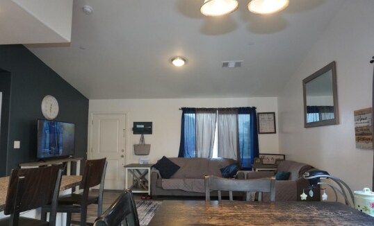 Foto del edificio - 2304 Hacienda Pl