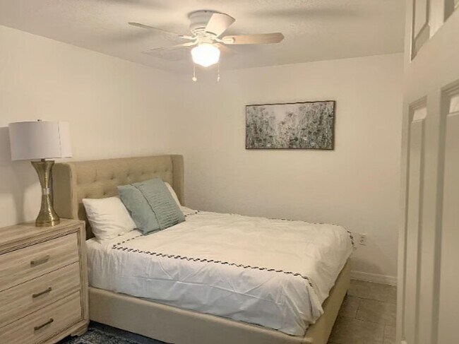 Foto del edificio - 2874 38th Ave N