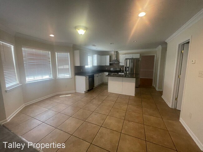 Building Photo - 4 br, 2.5 bath House - 10146 Hawkeye Drive