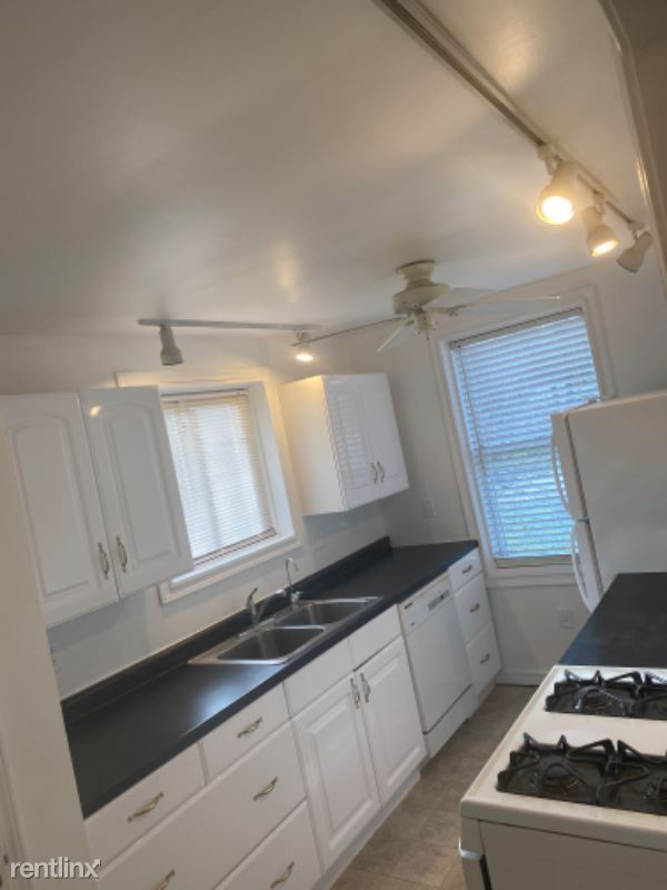 Foto del edificio - 2 br, 1 bath House - 248 Charles St