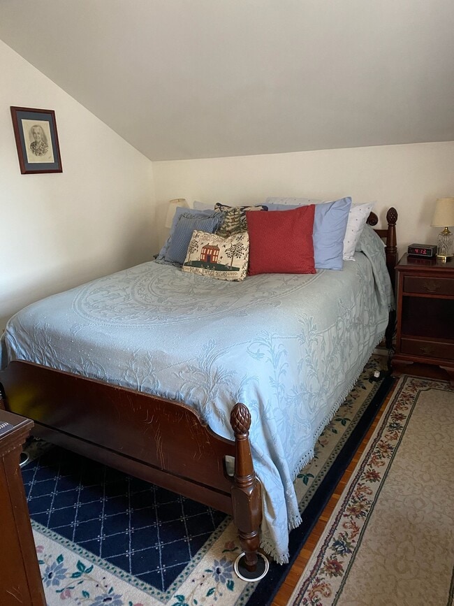 Bedroom (Furnishings Not Included) - 6 Briggs St