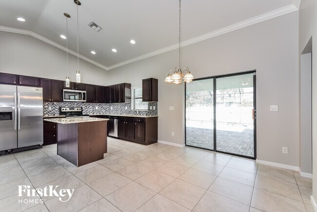 Foto del edificio - 2221 SW 22nd Terrace