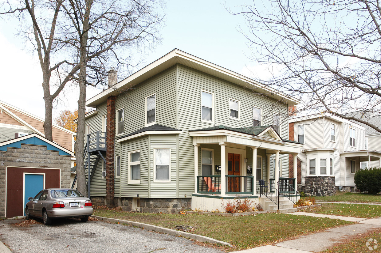 Building Photo - 309 E Jefferson St