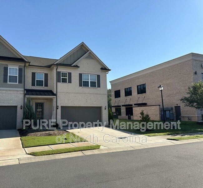Foto del edificio - 112 Heathbrook Ln