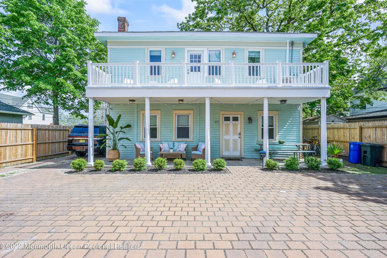 Primary Photo - 405 4th Ave