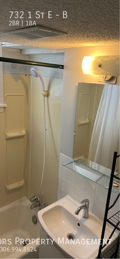 Photo du bâtiment - 732-731 1 St E