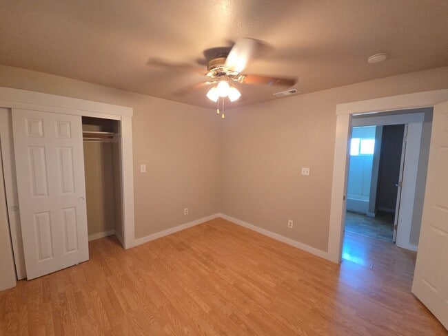 Building Photo - Peaceful 2 bedroom home