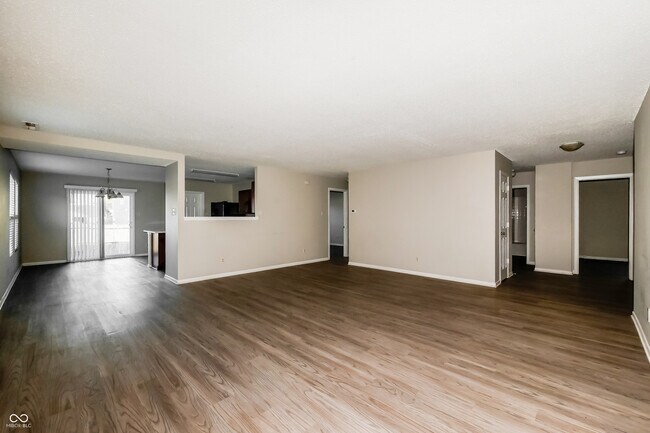 Foto del edificio - 673 Indigo Ct