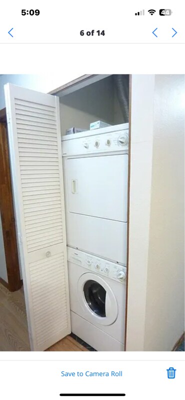 Foto del edificio - 120 Victory Way