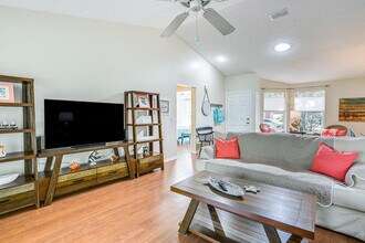 Building Photo - 10444 Copperwood Dr