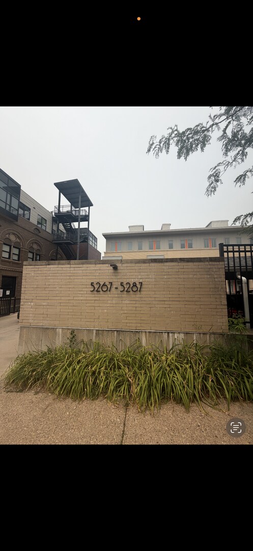 Building Photo - Luxury 3 Bedroom Condo in the Heart of Lawrenceville