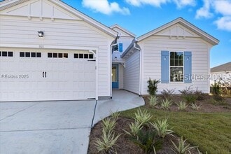Building Photo - 921 Tropics Ave