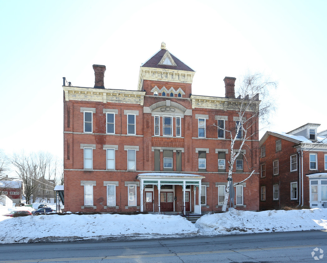 Building Photo - 537 Broad St