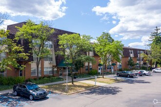 Building Photo - Village on the Park