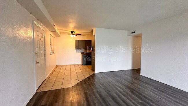 Foto del edificio - 714 NE 27th St