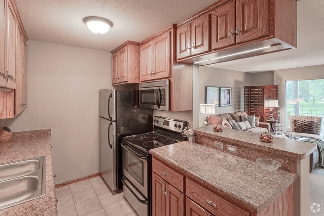 1BR, 1BA - Midland Terrace