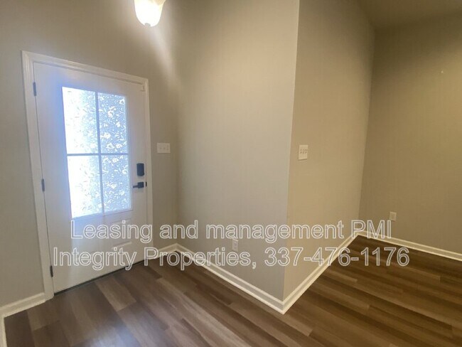 Building Photo - 204 Sparkling Meadows Ln