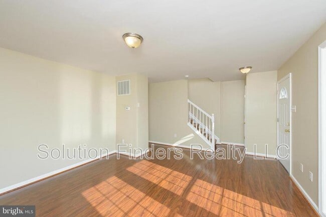 Building Photo - 257 Maple Wreath Ct