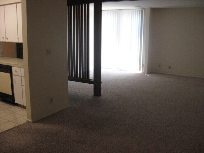 Building Photo - 3724 Jackson St