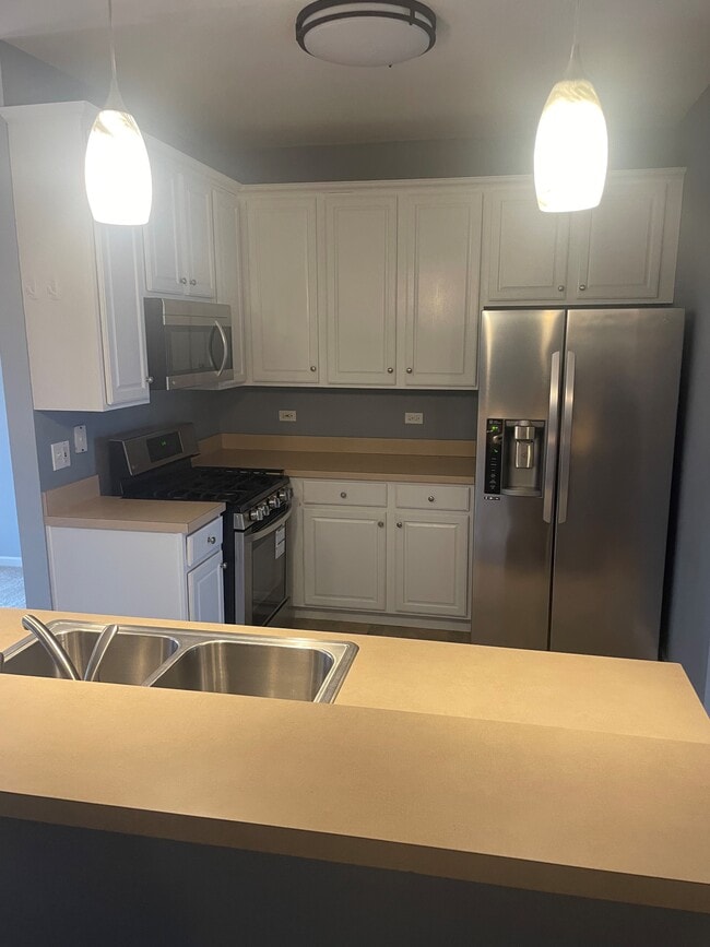 Building Photo - 4157 Blackstone Dr