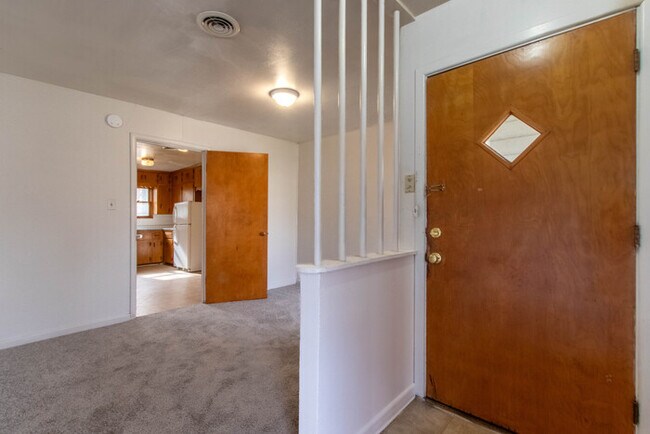 Foto del edificio - 809 Crescent St