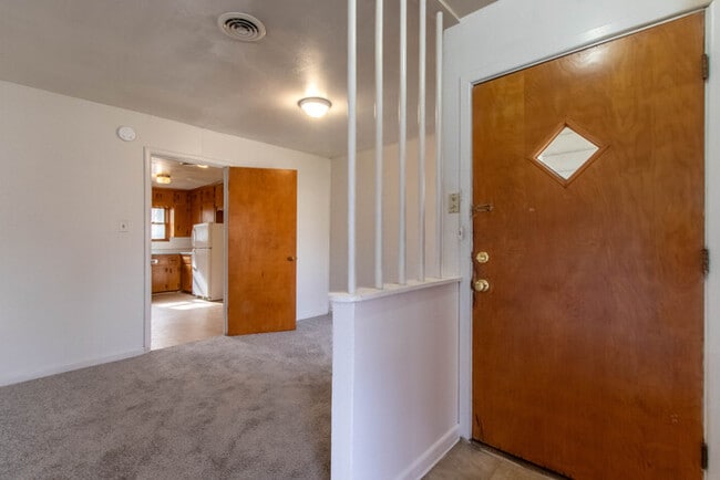 Photo - 809 Crescent St House