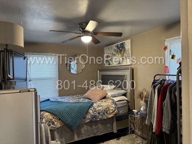 Building Photo - NO DEPOSIT option available for qualified renters!