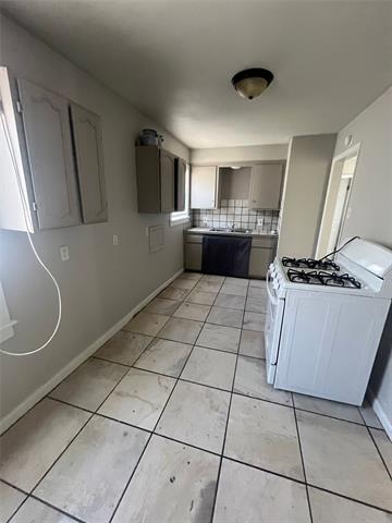 Building Photo - 5232 Encino Rd