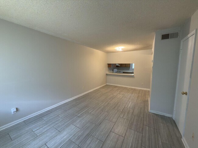 Foto del edificio - 4260 US-90