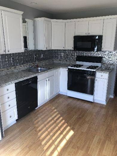 Building Photo - Townhome for rent