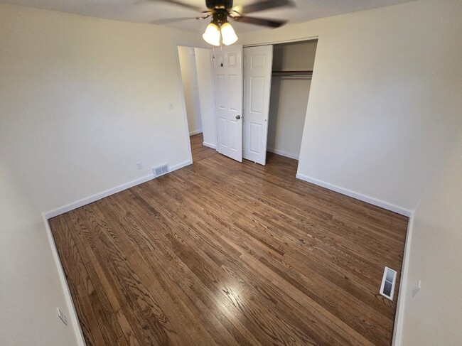 Building Photo - 988 Delwood Rd