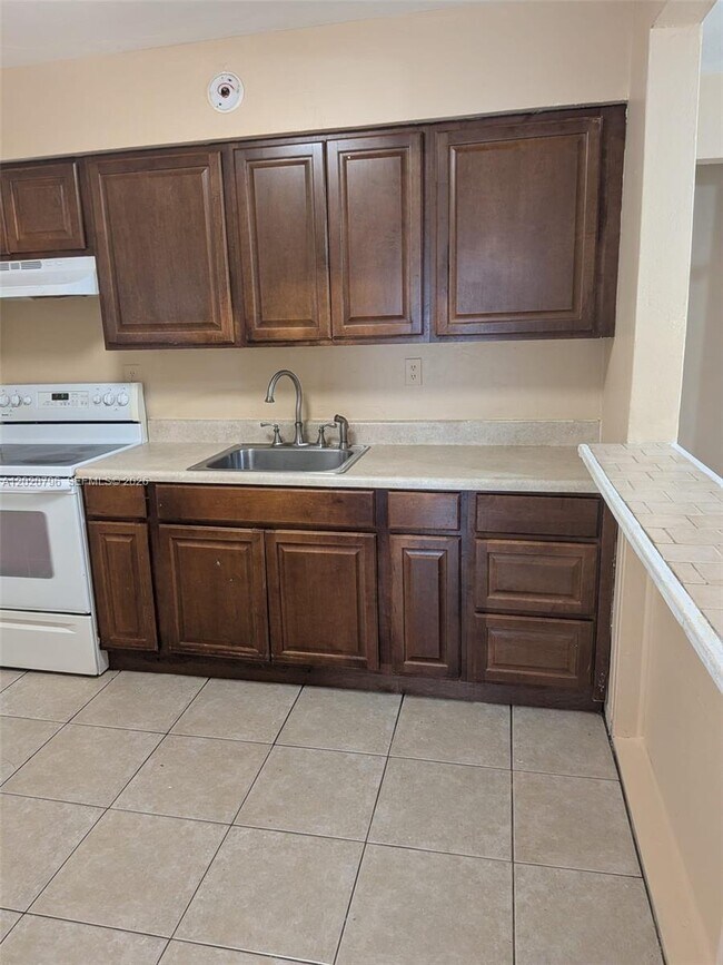 Foto del edificio - 6425 SW 22nd St