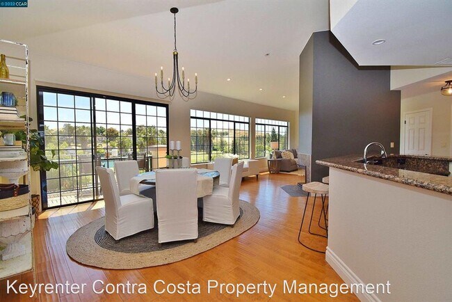 Building Photo - 3 br, 2 bath House - 30 Eagle Lake Place #32