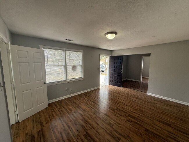 Foto del edificio - **ON HOLD** TOTAL ELECTRIC 2 or 3 Bedroom / 1 Bathroom Home for Rent in Columbus, GA***