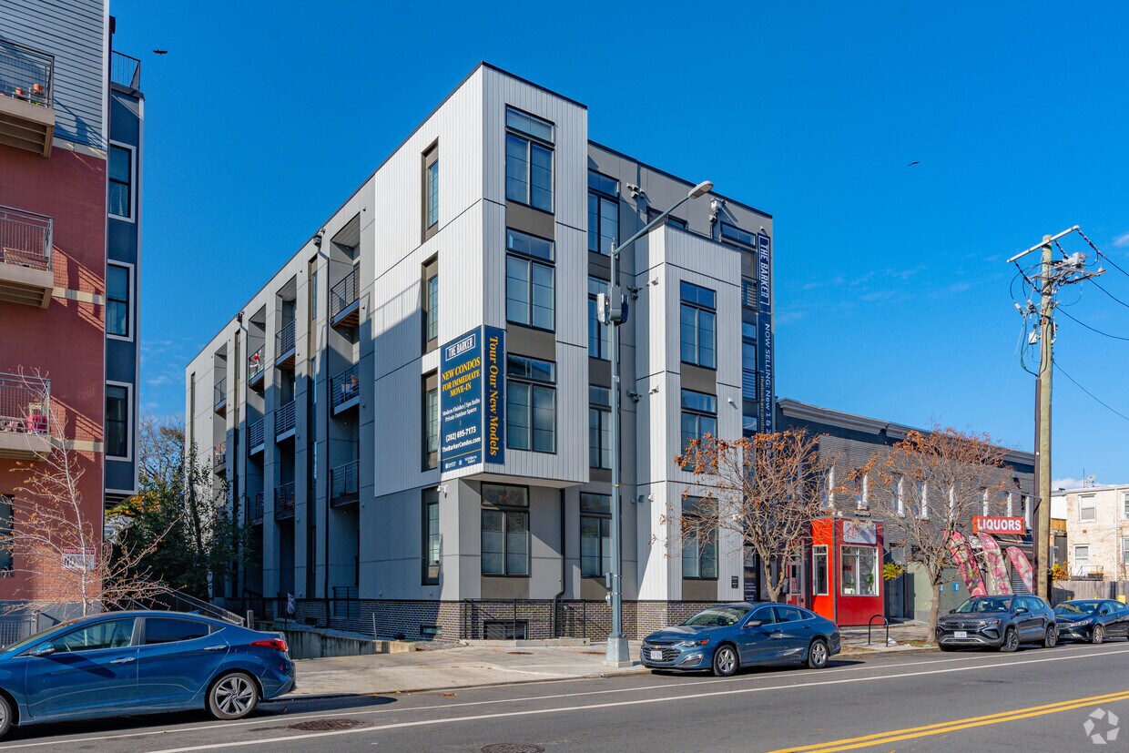2310-2312 4th St NE - The Barker