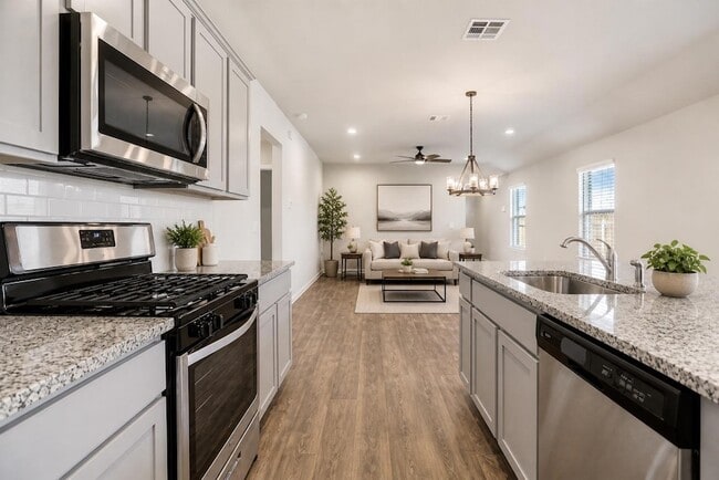 Foto del edificio - 216 Strand Ln