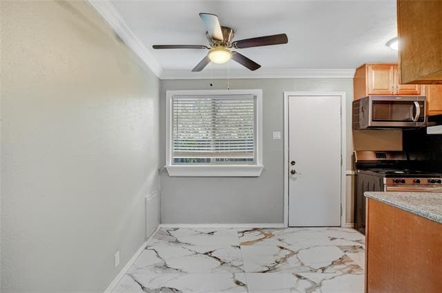 Foto del edificio - 3310 Douglas Ave