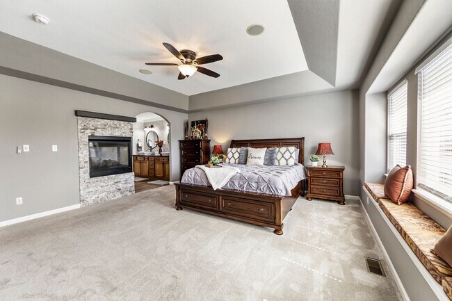 Foto del edificio - 3615 Oak Meadow Dr