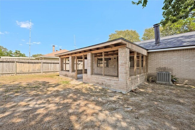 Foto del edificio - 8319 Pebbledowne Dr
