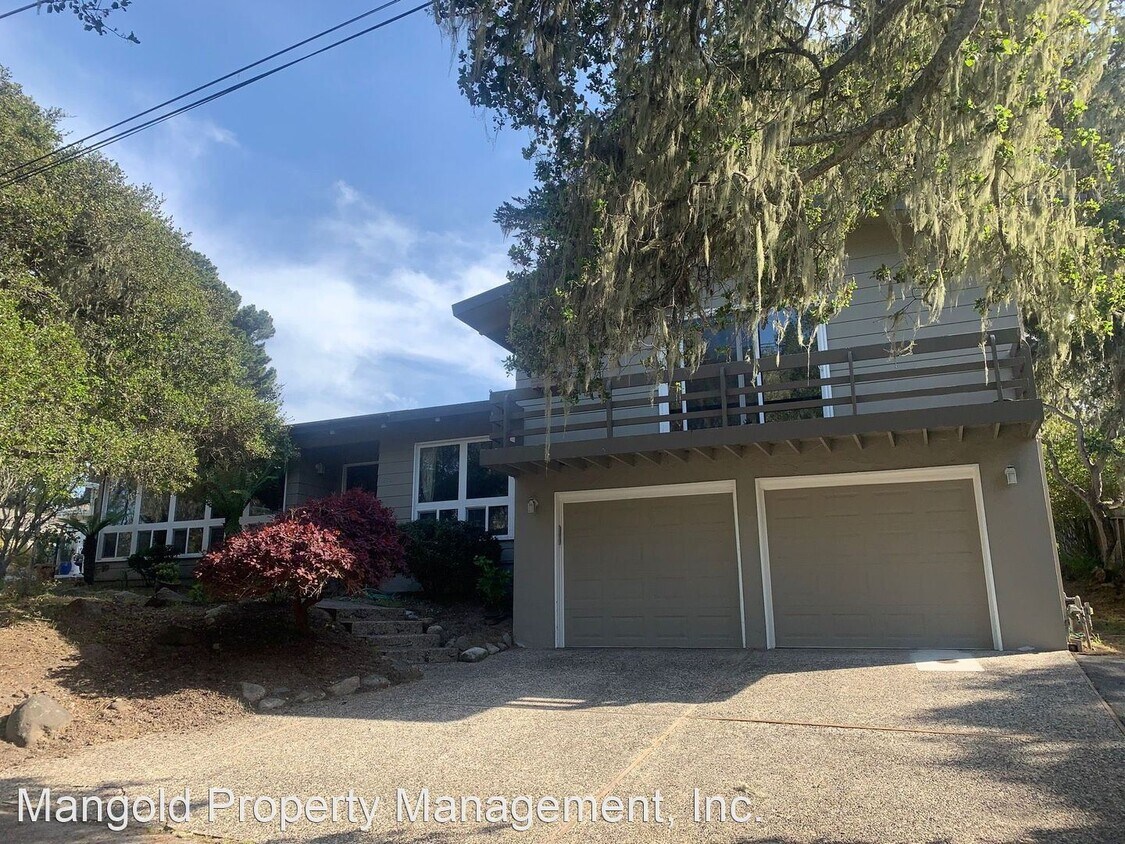 4 br, 2.5 bath House 979 Madison House for Rent in Monterey, CA