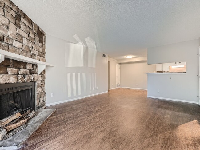 2 Bed, 2 Bath Condo in Aurora! - 2 Bed, 2 Bath Condo in Aurora!