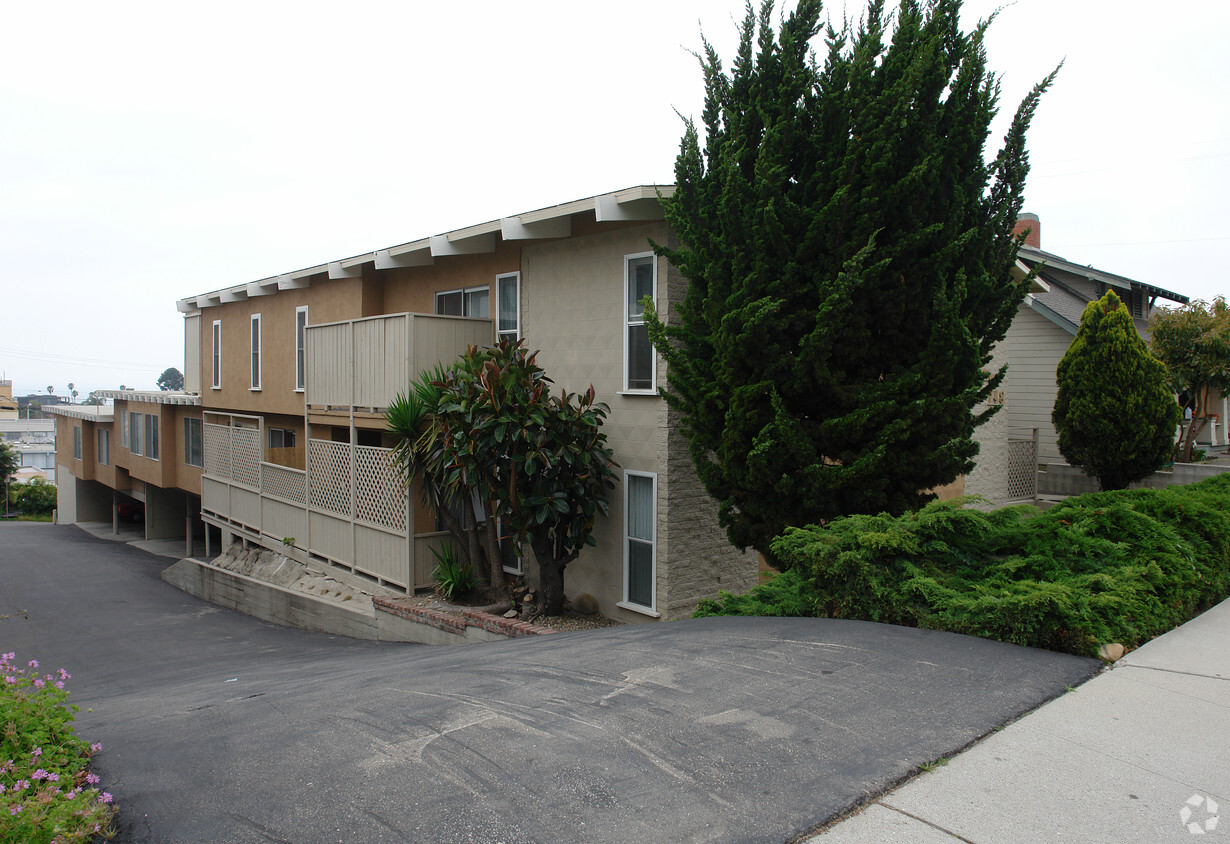 Building Photo - Sunset Terrace