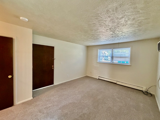 Building Photo - 1106 N Mclean St