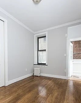 Foto del edificio - 336 E 18th St